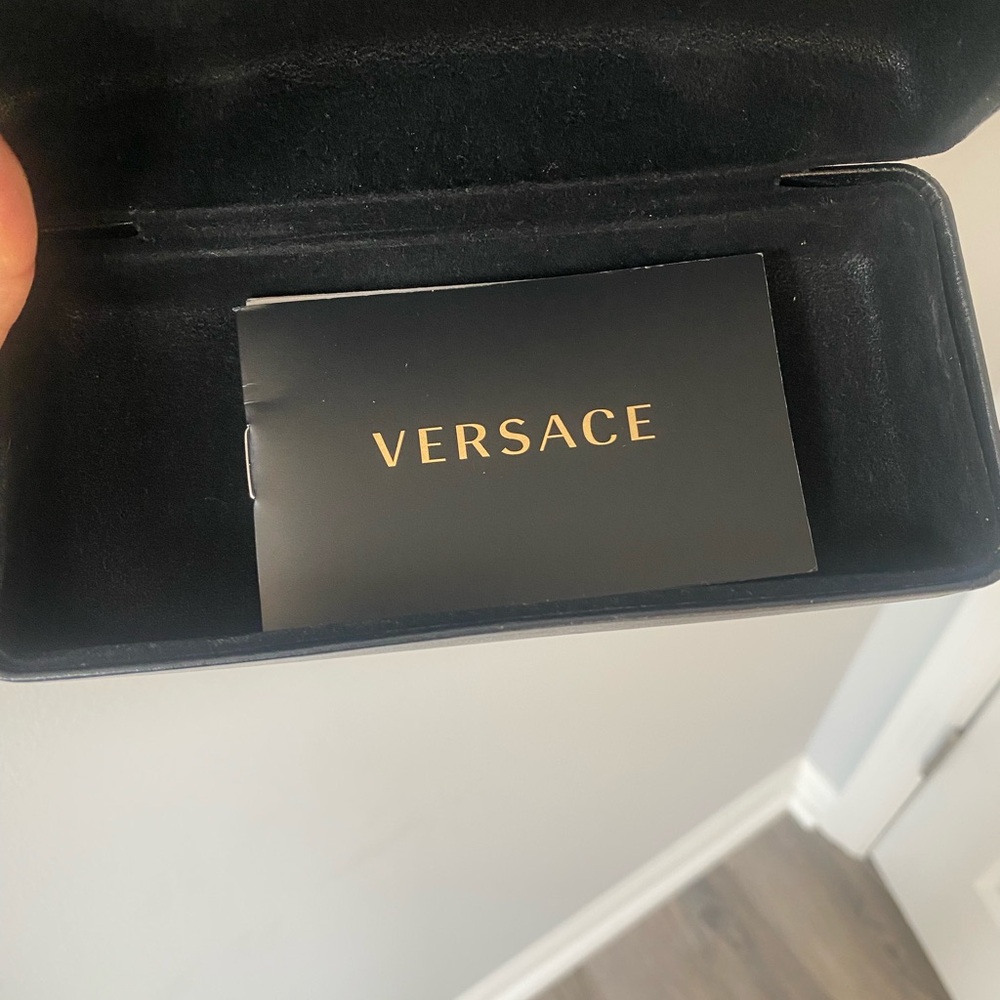 Versace SUNGLASSES 😎 (Authentic ) - Picture 13 of 17